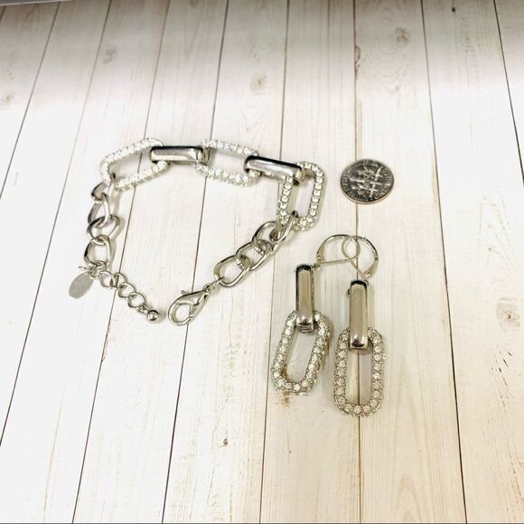 Traci Lynn Silver Crystal Bracelet Earrings Set - Picture 1 of 2